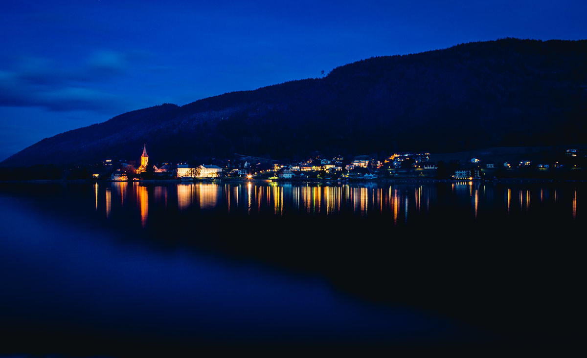 Ossiacher See bei Nacht - Sommerurlaub in Kärnten